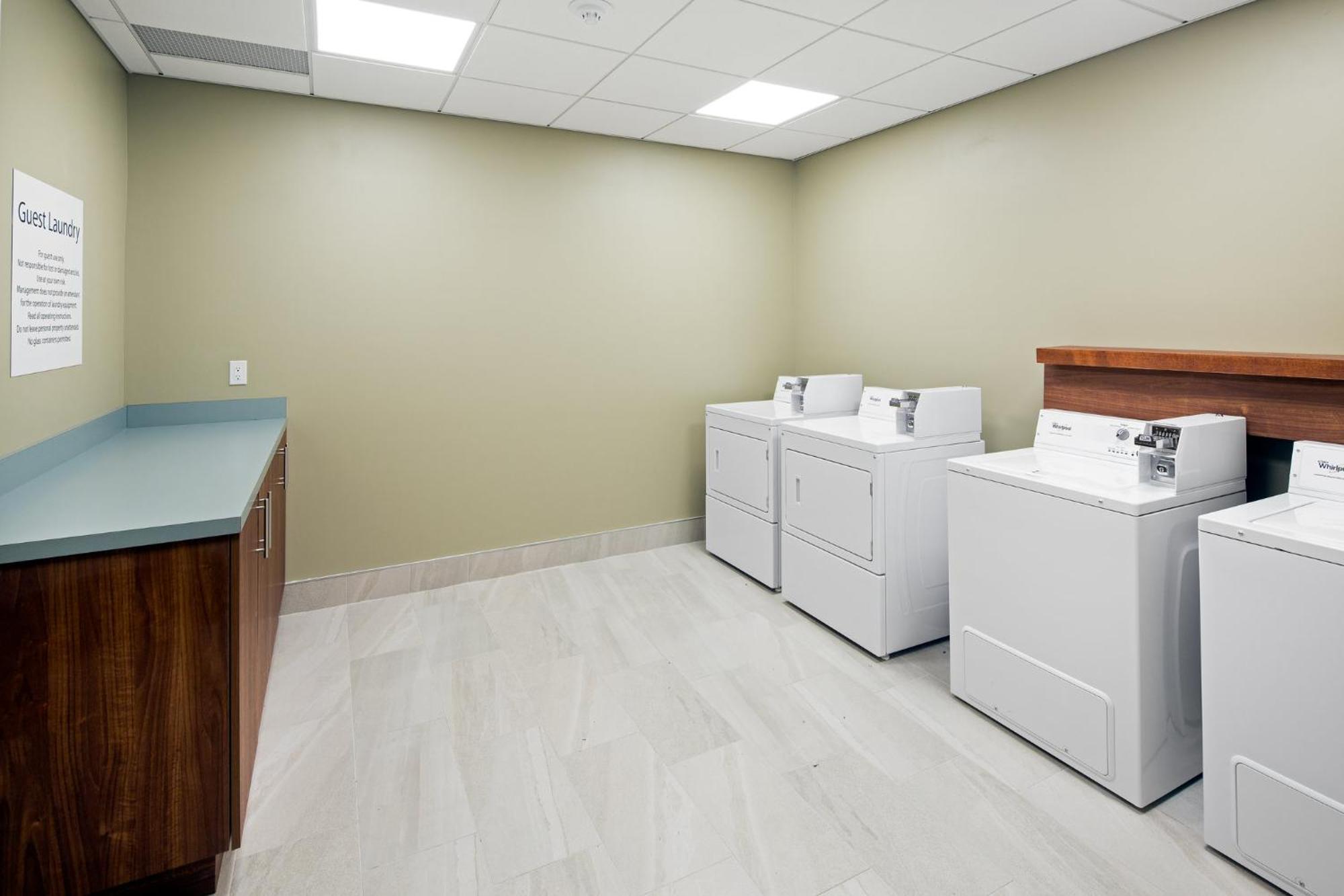Holiday Inn Express & Suites Terrace By Ihg Exterior photo