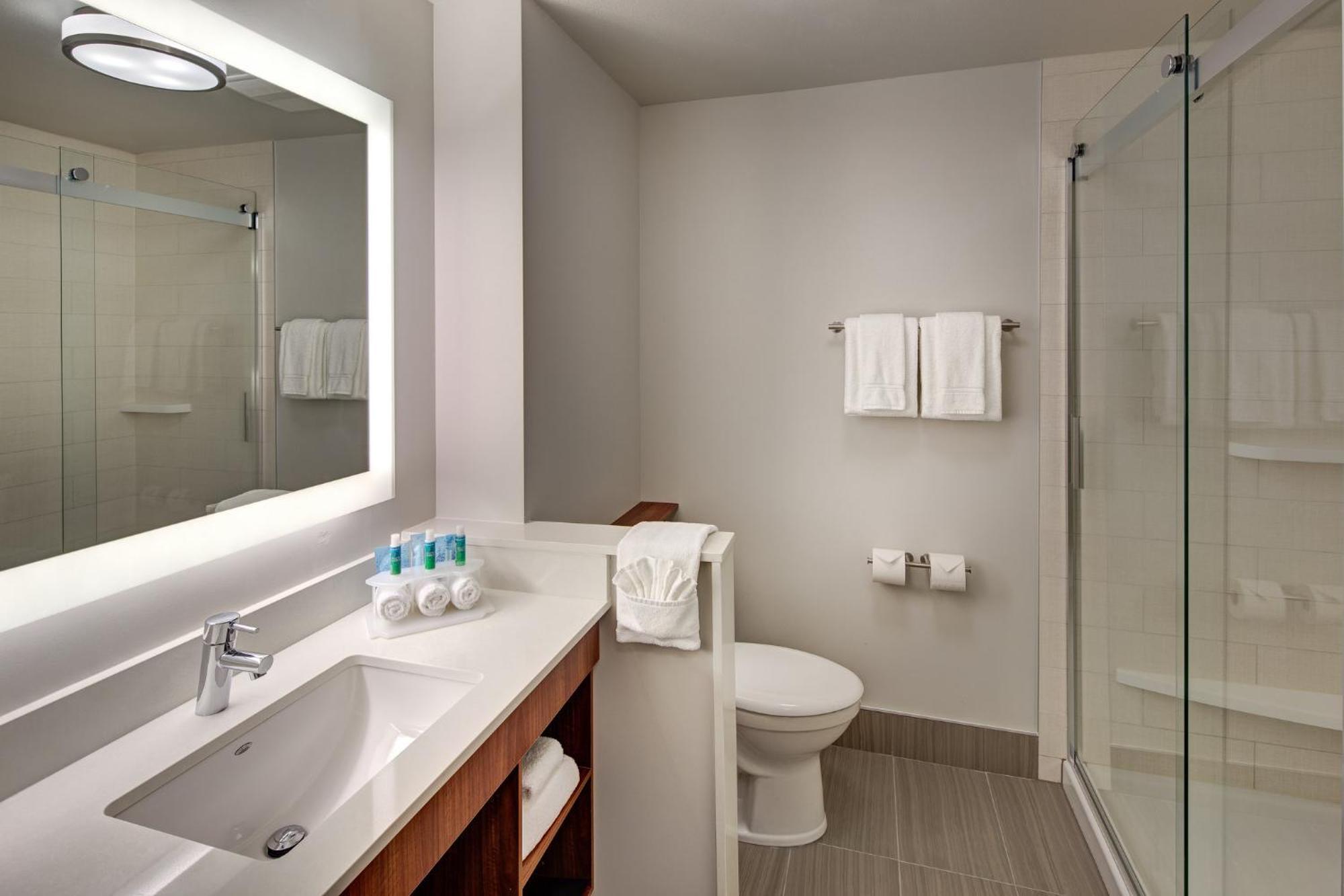 Holiday Inn Express & Suites Terrace By Ihg Exterior photo